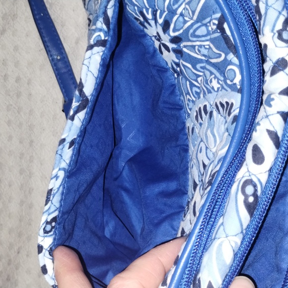 Vera Bradley blue floral cross body bag - Picture 9 of 10